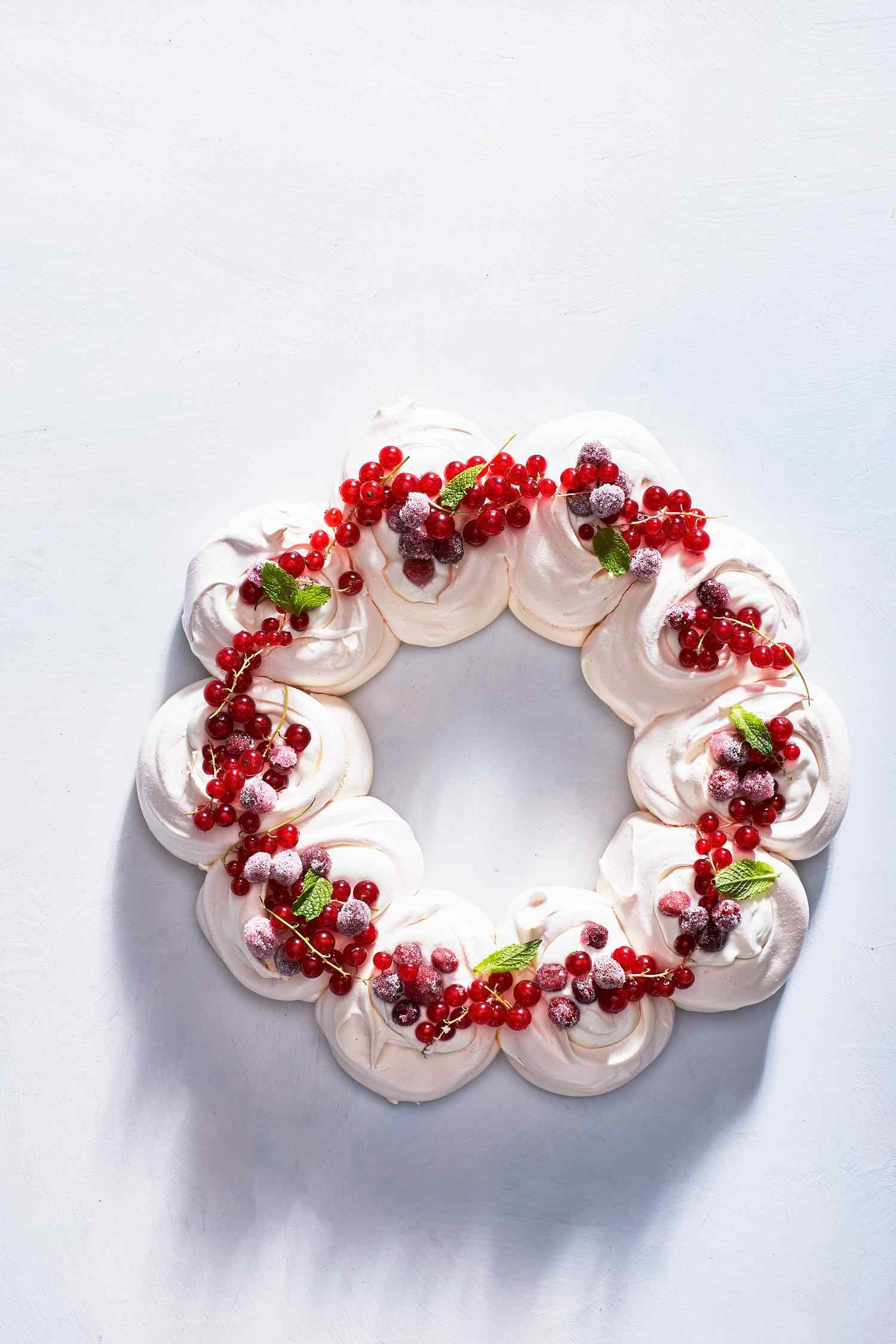Pavlova Wreath