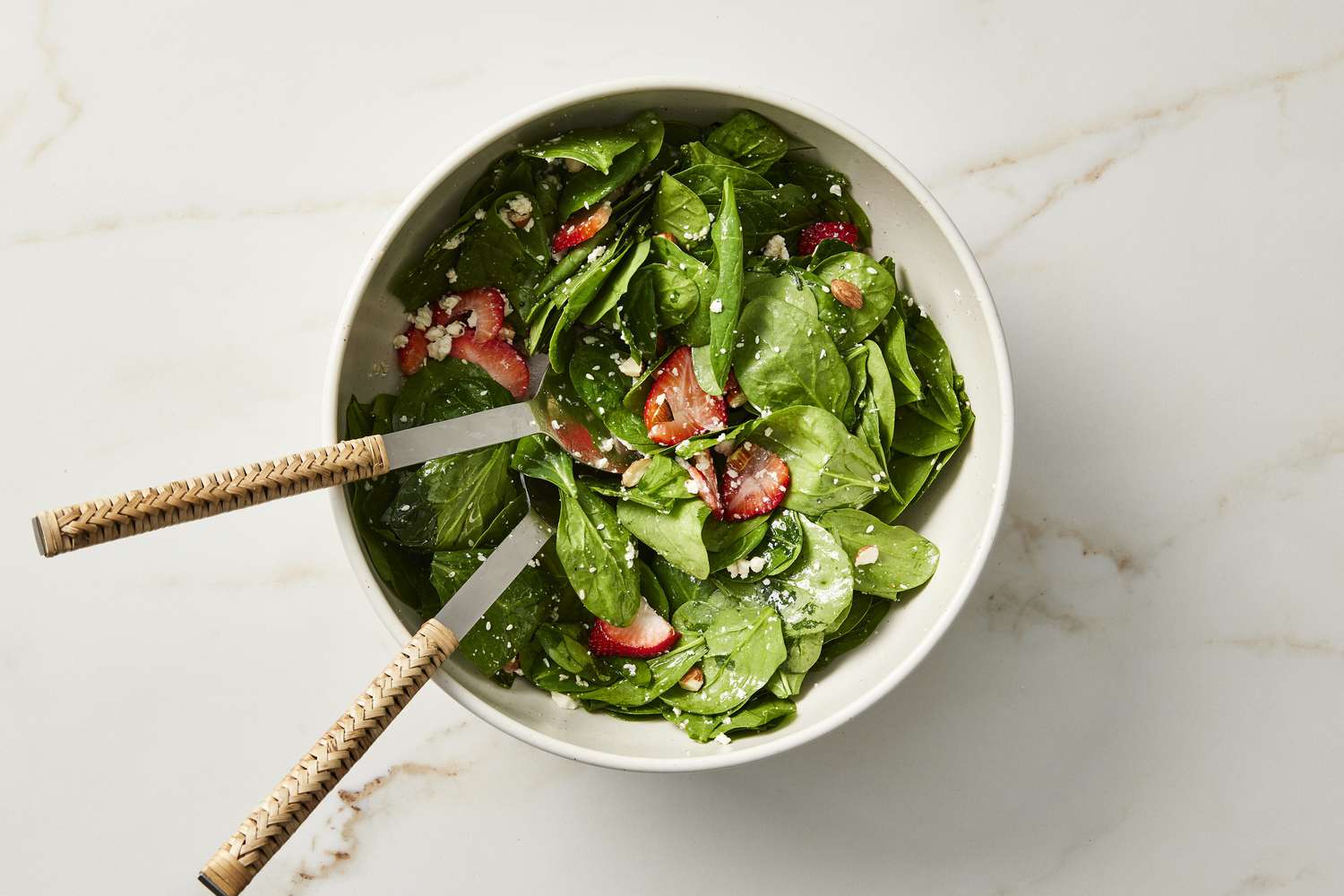 strawberry salad with dressing