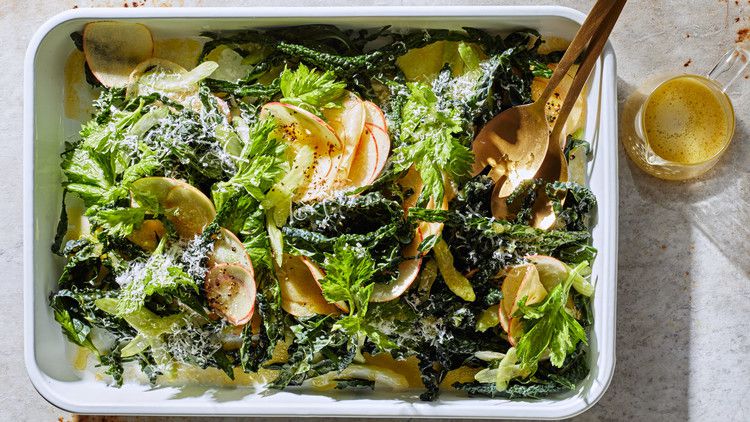 kale-and-apple salad 