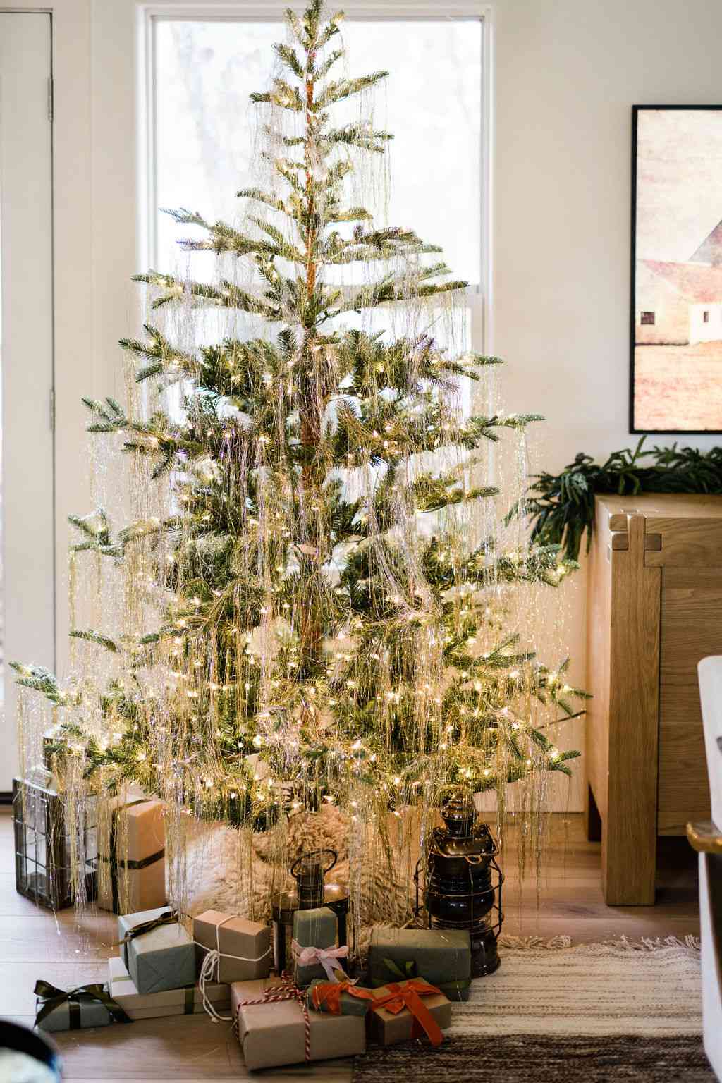 green and gold christmas theme 