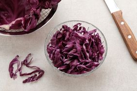 Purple cabbage (kol ungu), food preparation