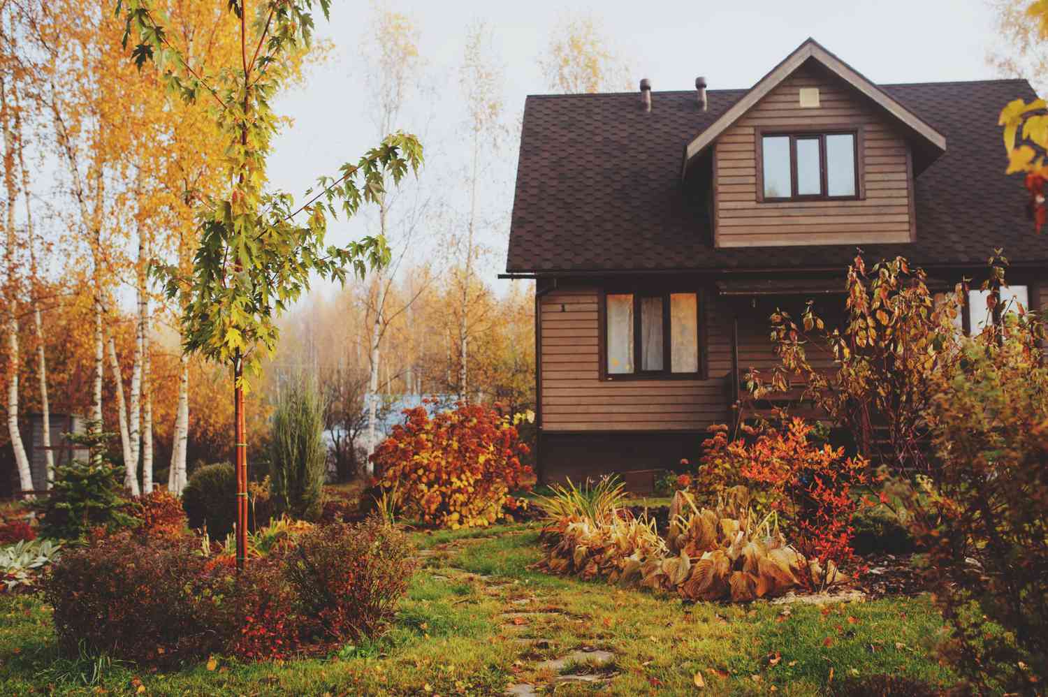 fall time home garden exterior