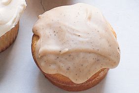 Brown-Sugar Pound Cupcakes with Brown-Butter Glaze 
