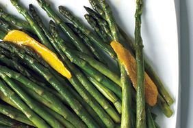 med105604_0610_asparagus_lemon.jpg