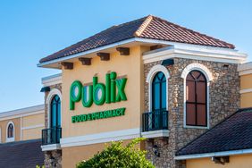 Publix store facade showing its logo and decorative architecture