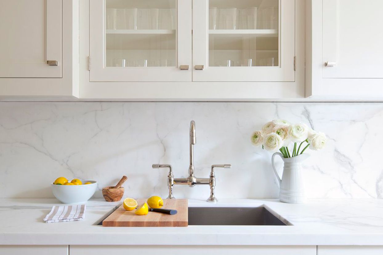 White Kitchen Backsplash