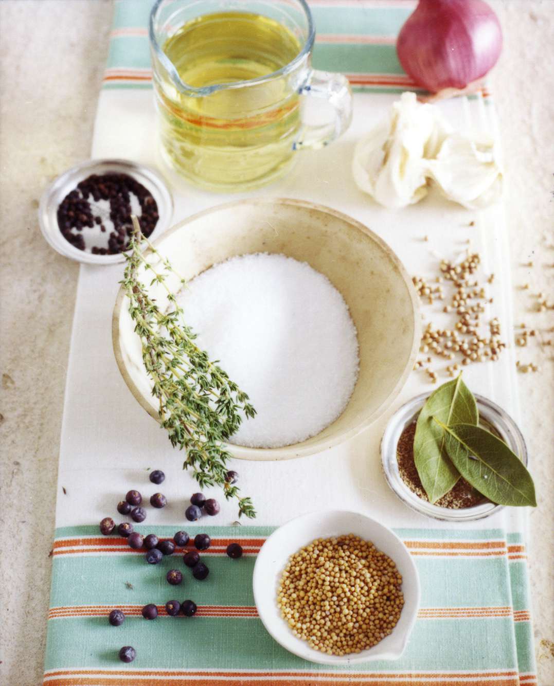 rosemary thanksgiving spices onion garlic bay leaf