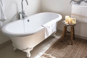 free standing bathtub