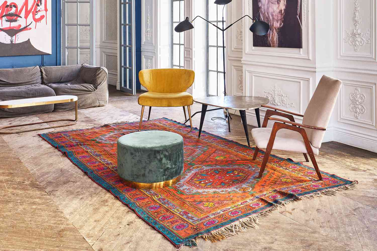 Parisian decor with vintage rug
