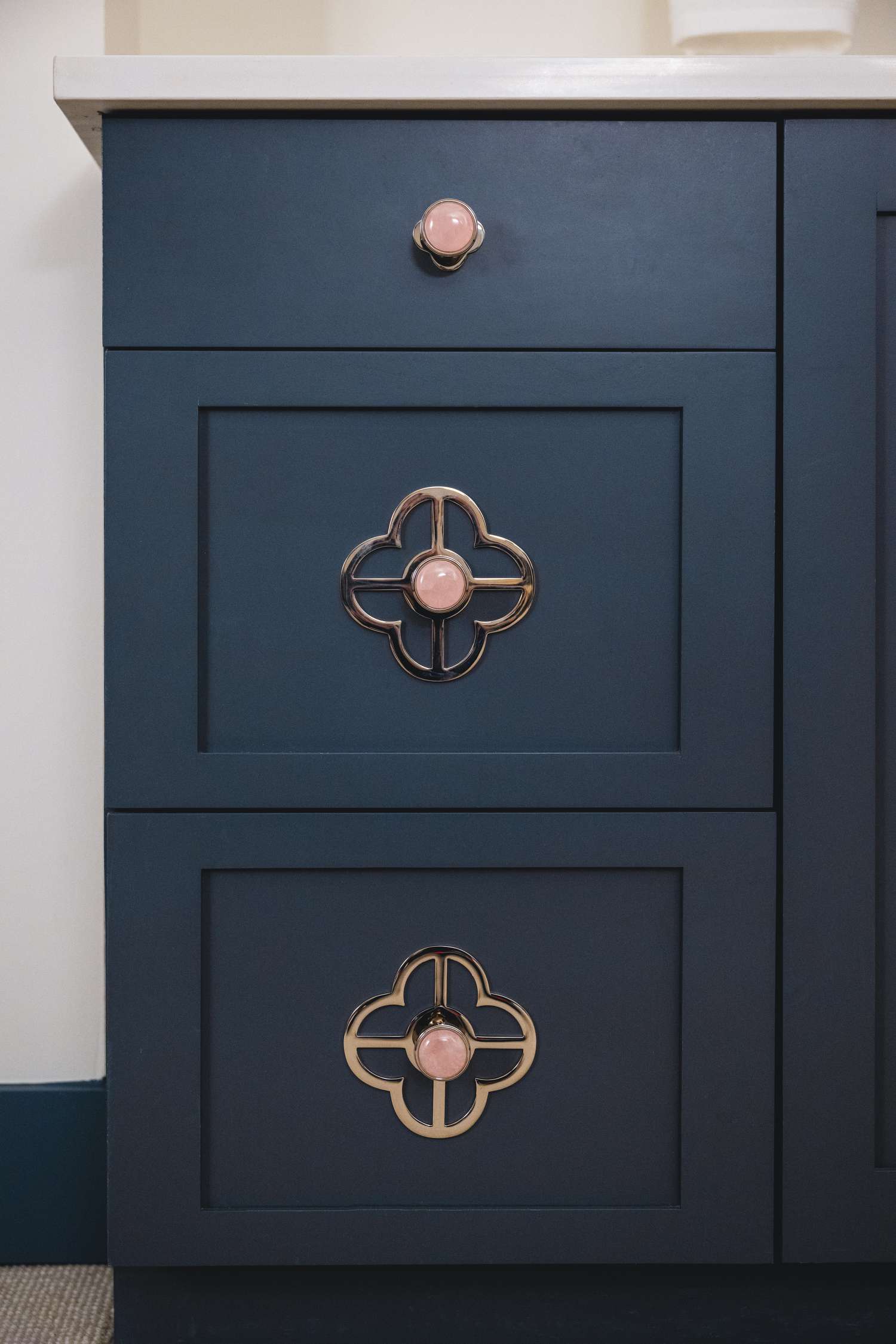 bathroom vanity hardware