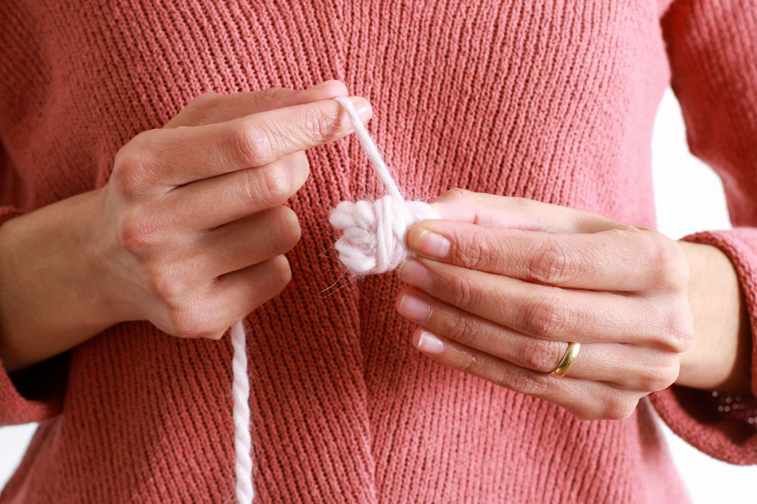 starting to wind yarn ball