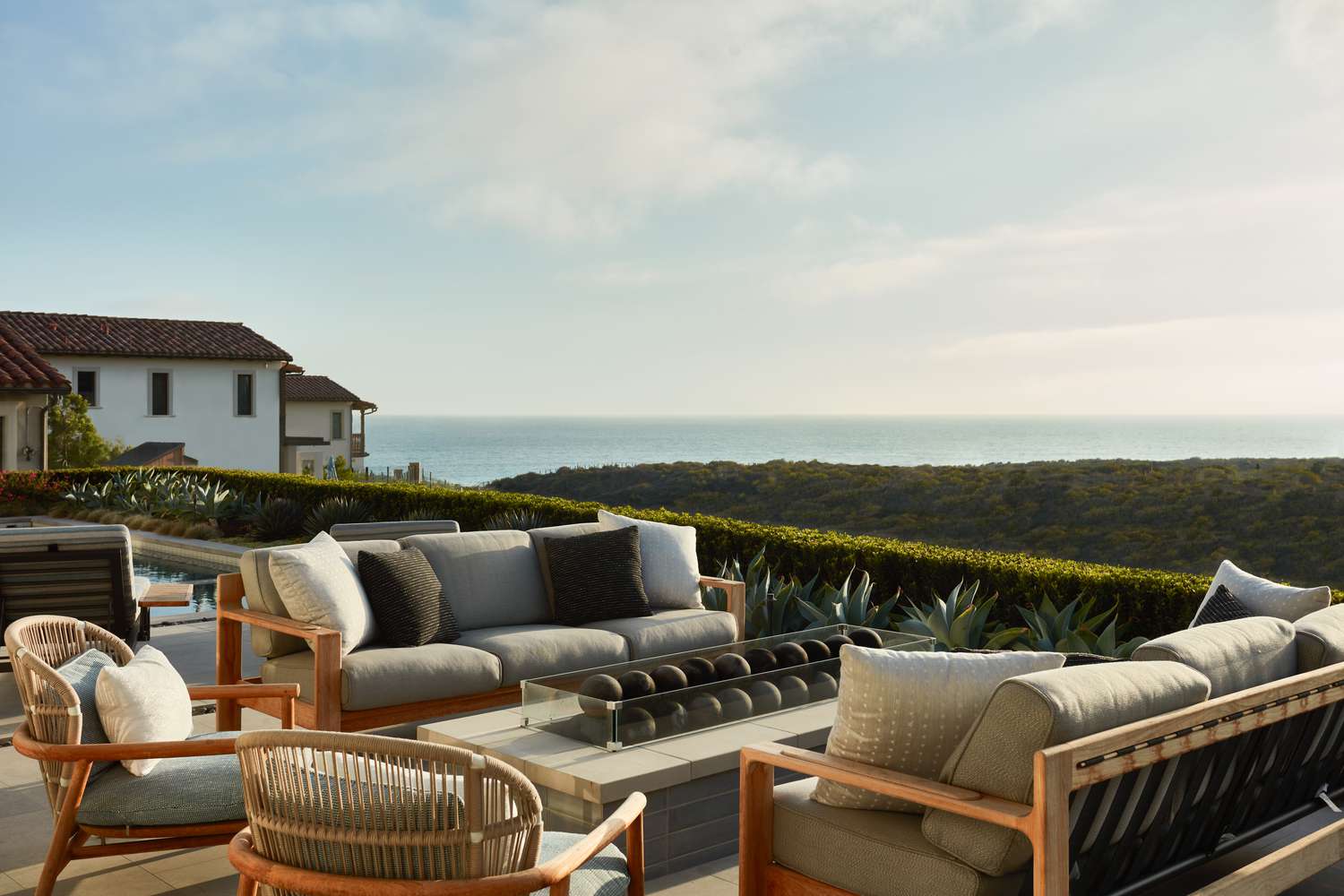 dress up patio coastal