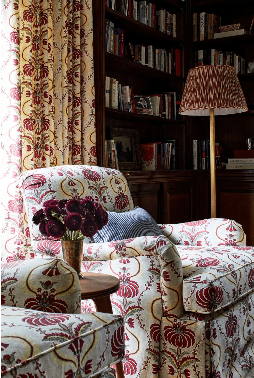 Living room decorated with pattern drenching