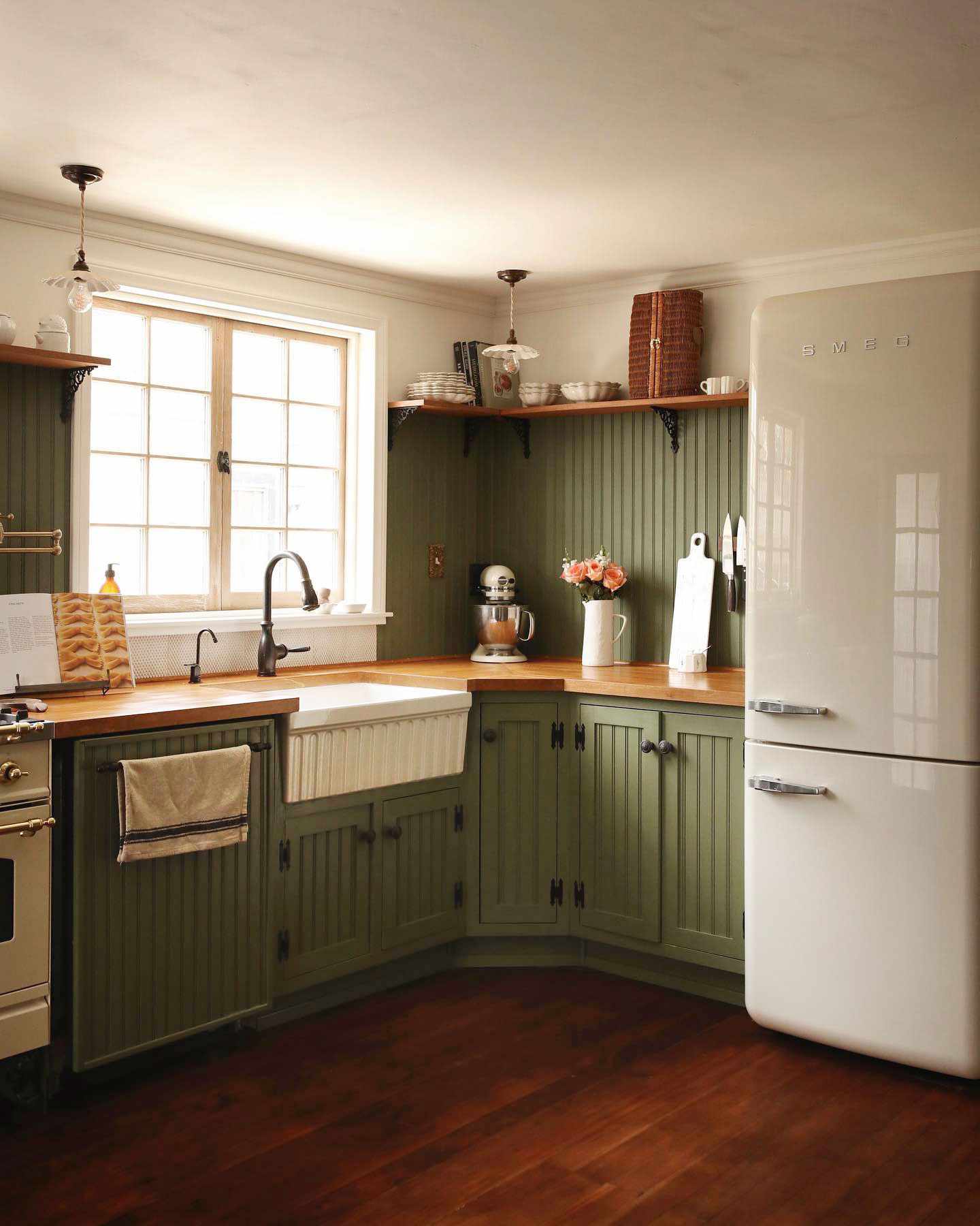 Kitchen painted dark green 