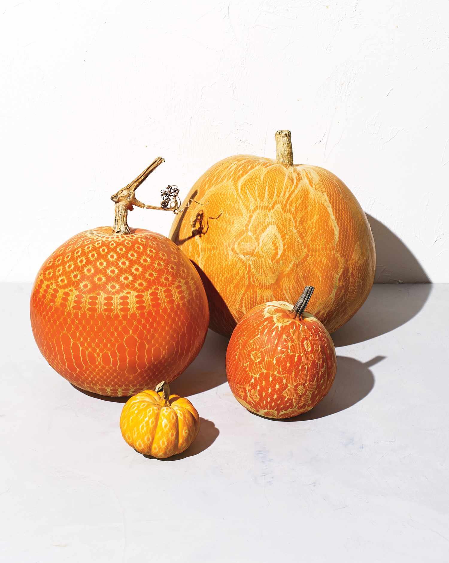 lacy-spray-paint-pumpkin-589-d111316.jpg