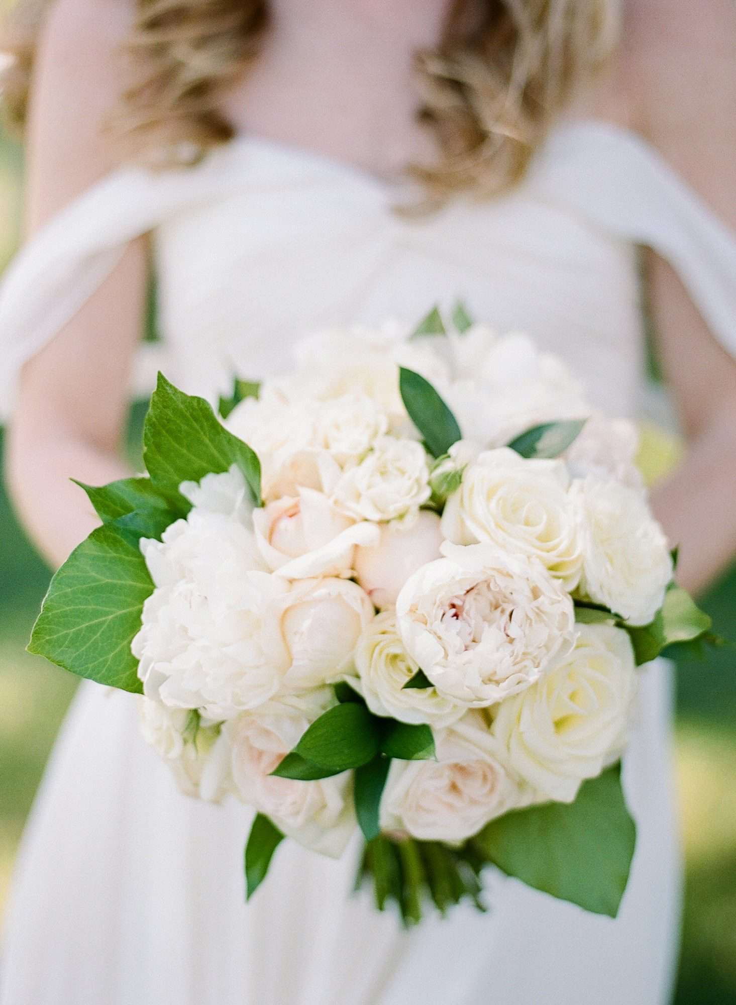 izzy tom wedding bouquet