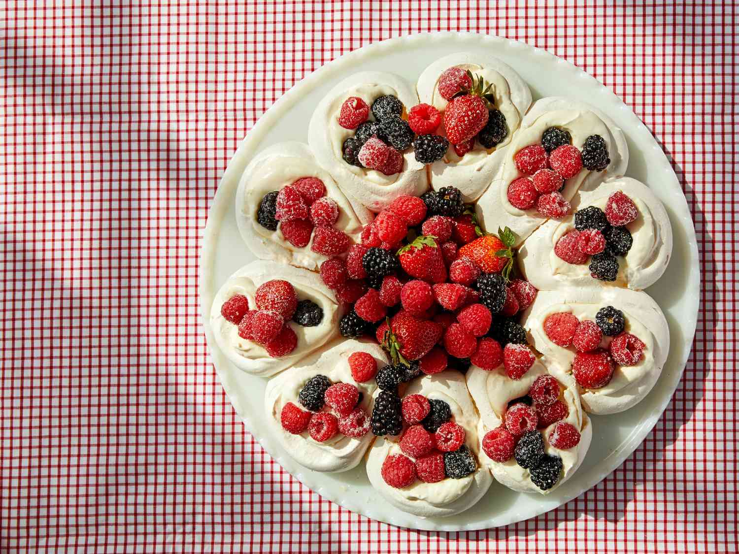 meringue wreath martha bakes strawberries blueberries