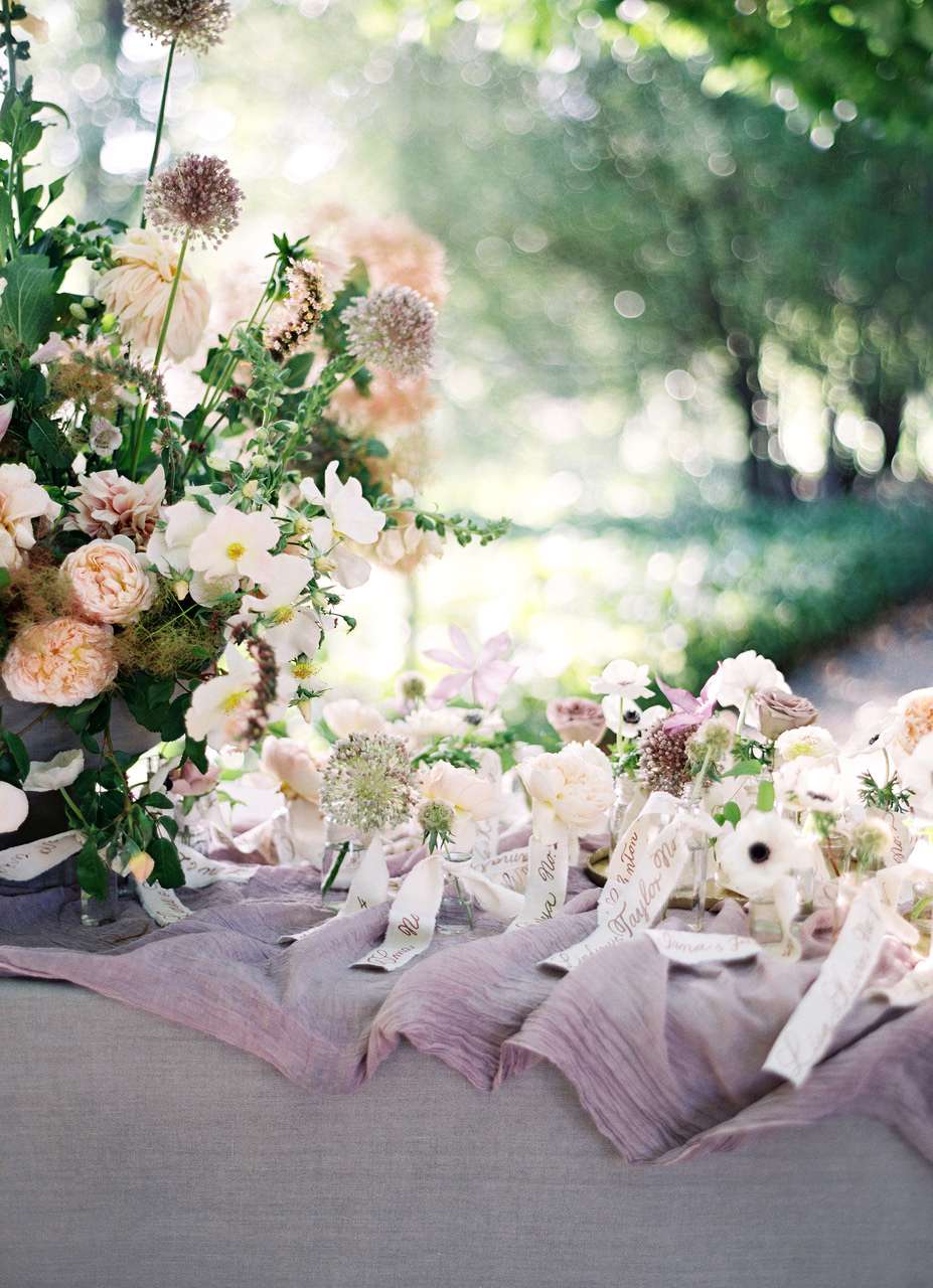 plant wedding favors mini vases flowers